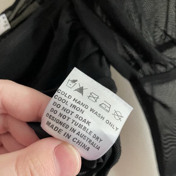 Princess Polly Wmn 4 Black Mesh Gothic Long Sleeve Lace Up Cropped Nola Rain Top - Picture 11 of 12